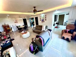 Blk 402 Bukit Batok West Avenue 7 (Bukit Batok), HDB Executive #557928901